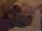 我與我的兩個姉妹在一起睡 京本楓 寶田萌奈美